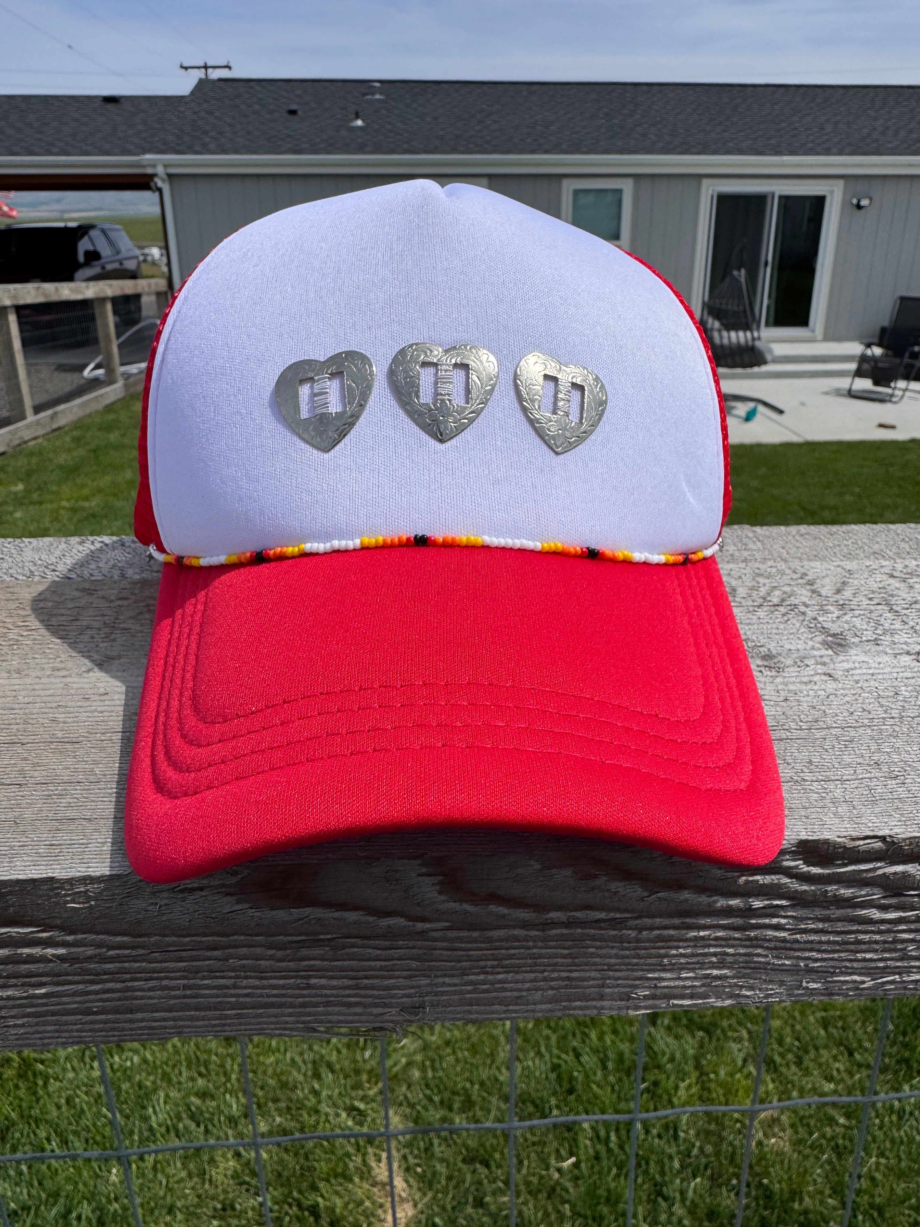 Western conch red hat with beaded chain
