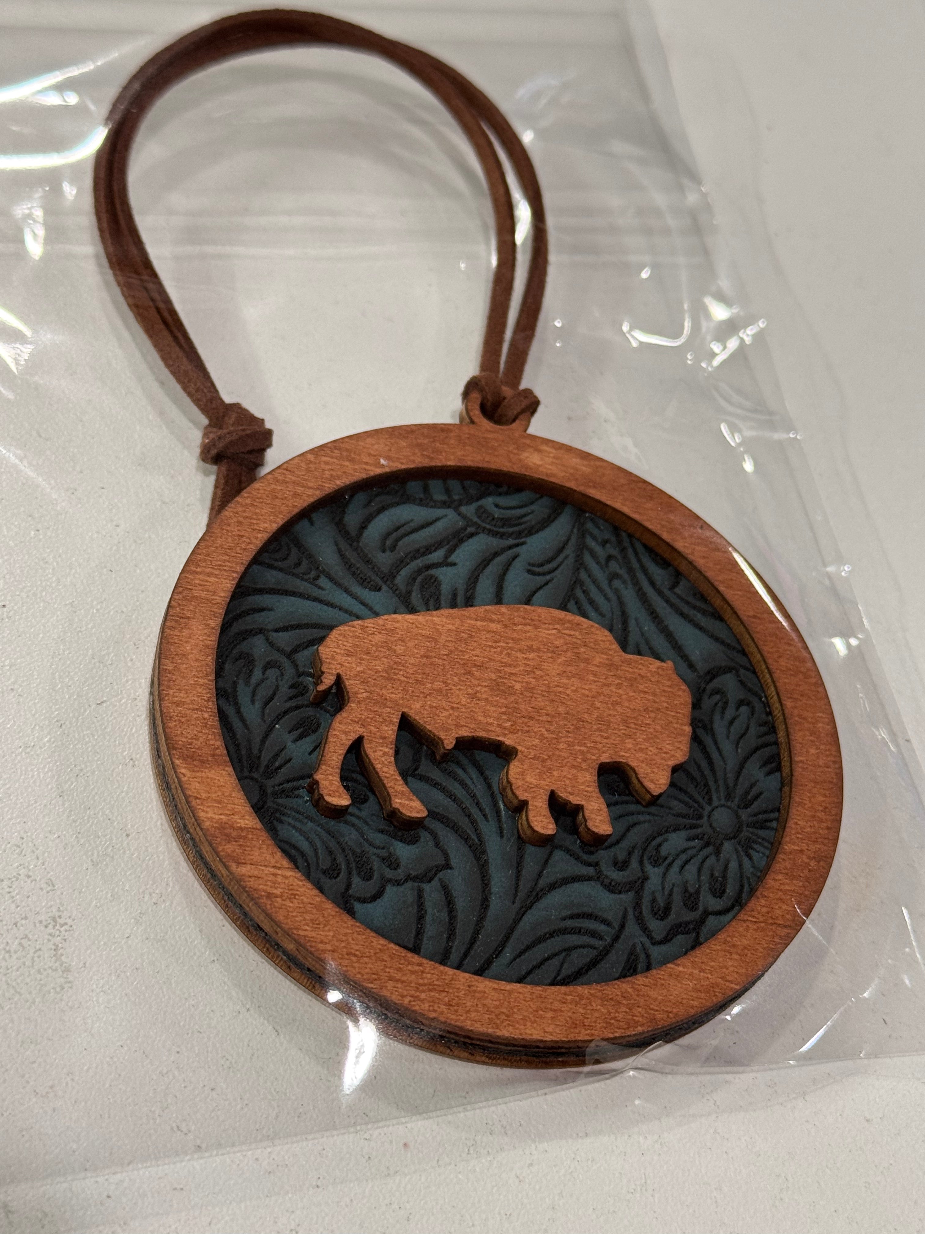 Buffalo mirror hanger