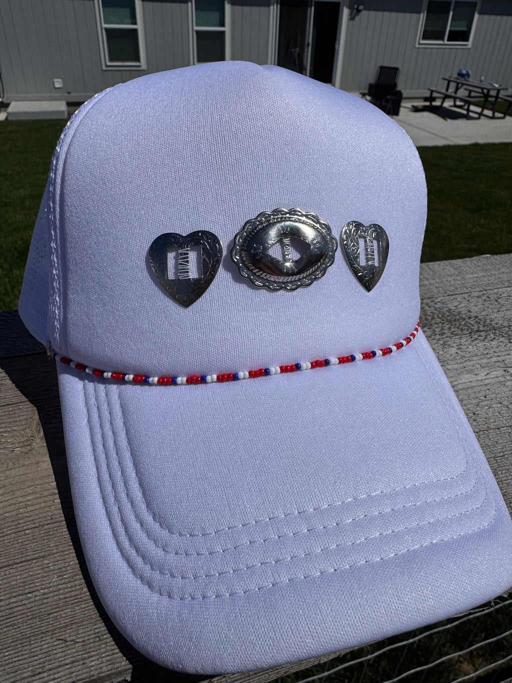 Western conch white hat with beaded hat chain